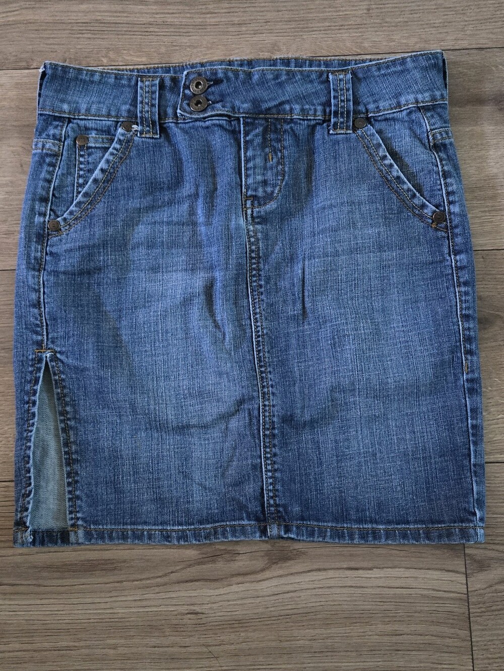 Makers Of True Originals Classic Blue Denim Skirt Size 28
